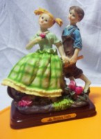 Polirresina figura grande, base madera. Nº5